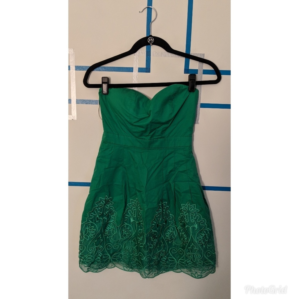 Minuet strapless green dress